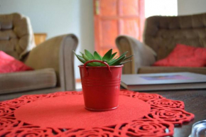 Farm style Getaway 15min from Mall of Africa